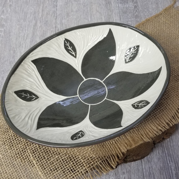 Gorgeous handcrafted decor bowl - Picture 12 of 12